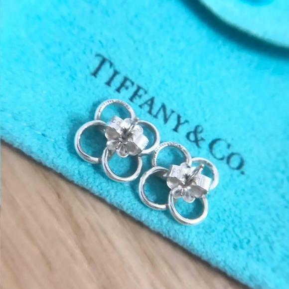 Tiffany & Co. Elsa Peretti Quadrifoglio Earrings - Picture 3 of 8